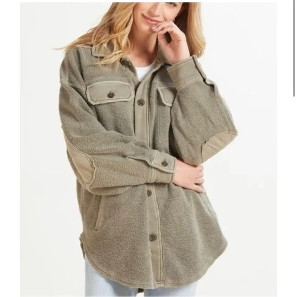 Free People Ruby Oversized Fleece Shirt Jacket
Shacket Olive Size S - Picture 2 of 15